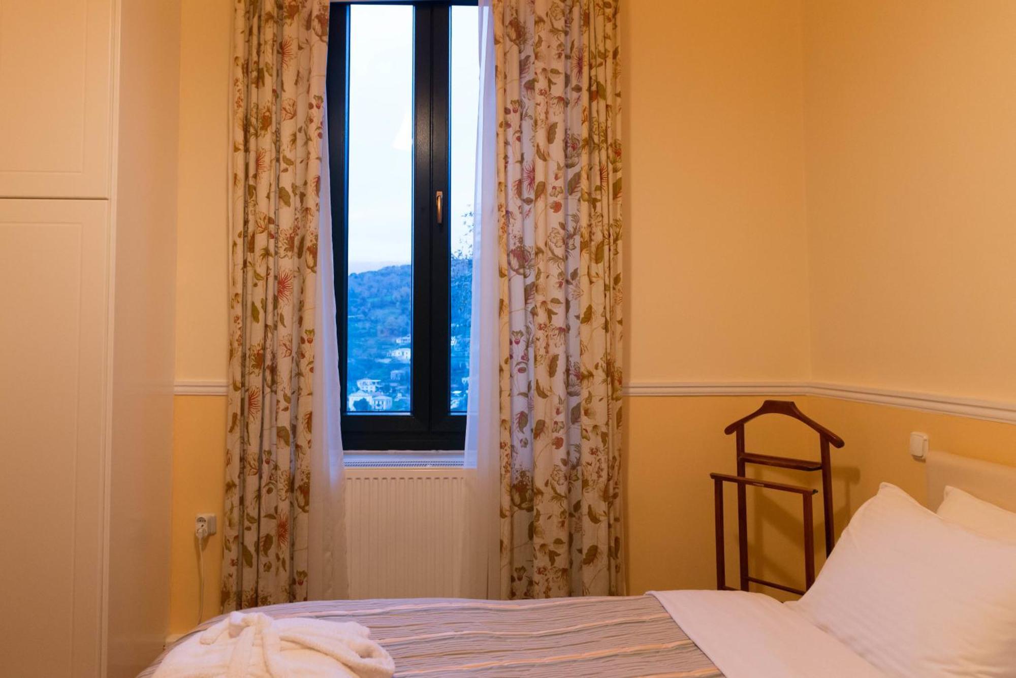 Vogiatzopoulou Guesthouse Agios Georgios Nilias Habitación foto